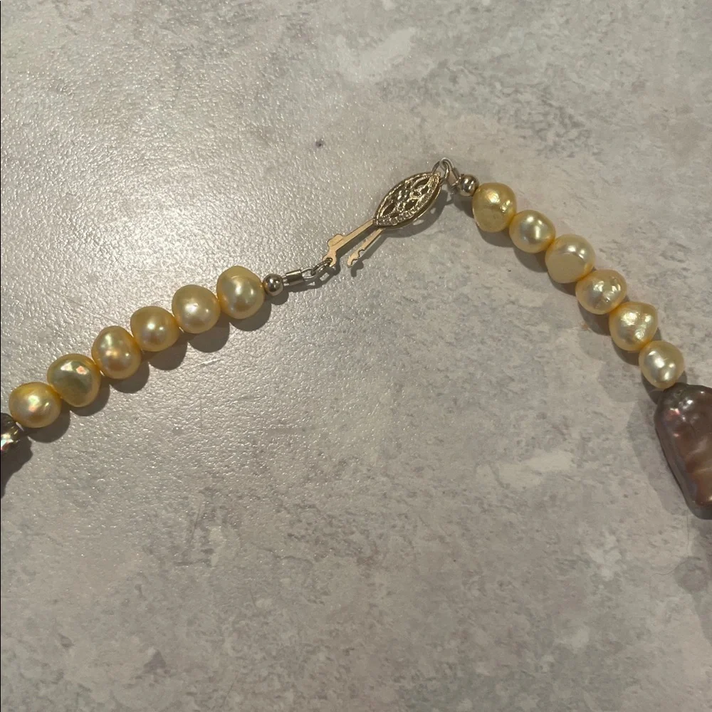 Vintage Pearl & Gold Necklace